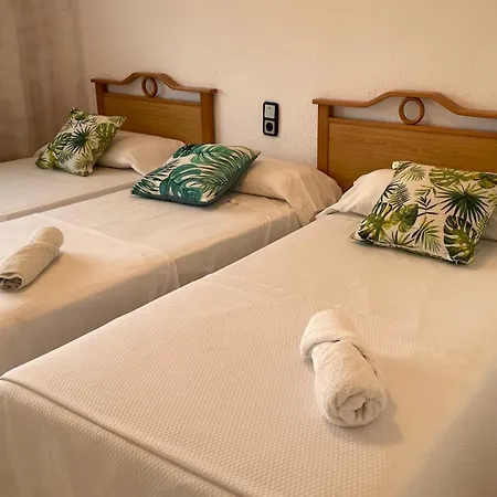 Acogedora Con Piscina Privada Ideal Familias
